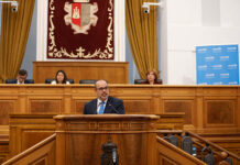 Las Cortes de CLM remarcan su compromiso con los derechos de niños y niñas, en un ‘pleno social’ que les anima a “hacer una sociedad más justa y sostenible”