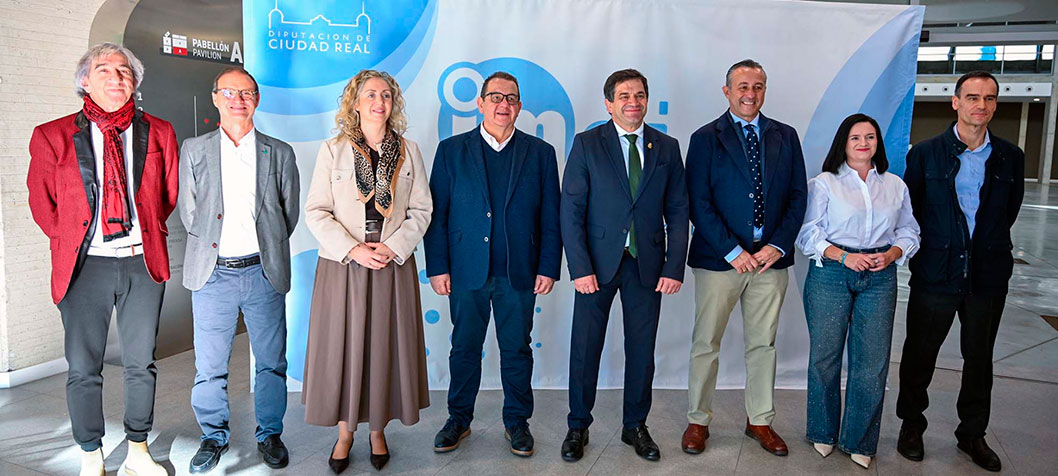 Valverde apuesta por extender a todos los ayuntamientos, la inteligencia artificial y las nuevas herramientas de gestión con el Proyecto DulcinIA