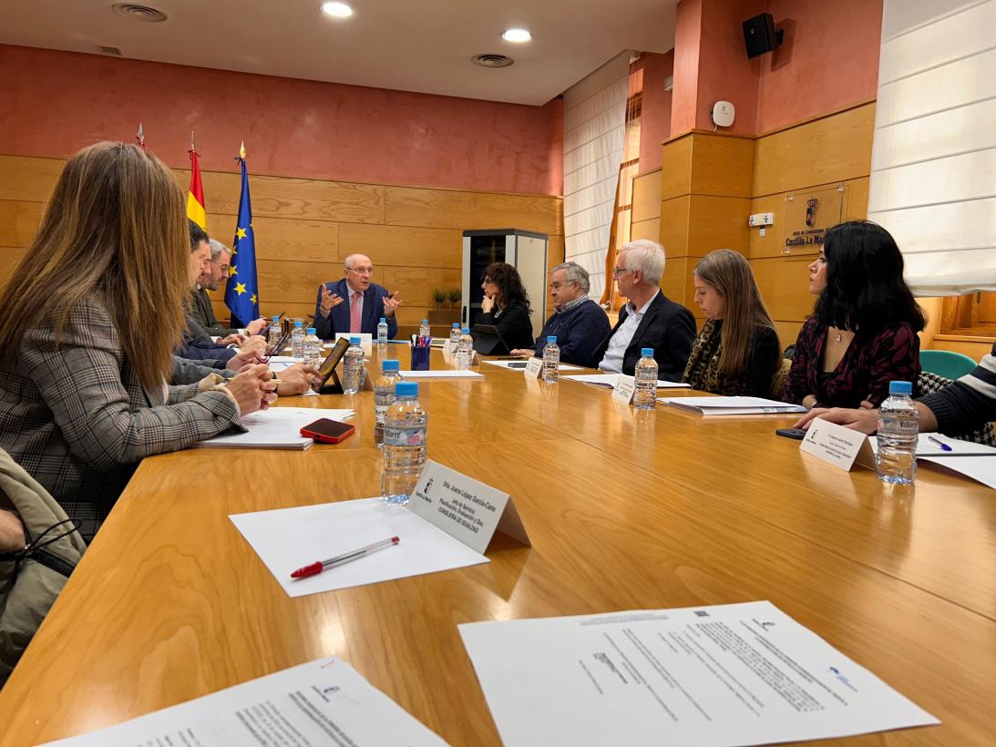 La Junta ha iniciado la práctica totalidad de las medidas de la Estrategia Regional frente a la Despoblación