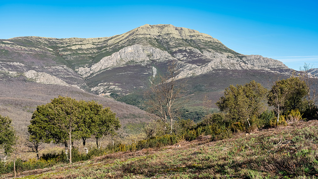 Operativo en alta montaña: un hombre es rescatado del Pico Ocejón en Guadalajara