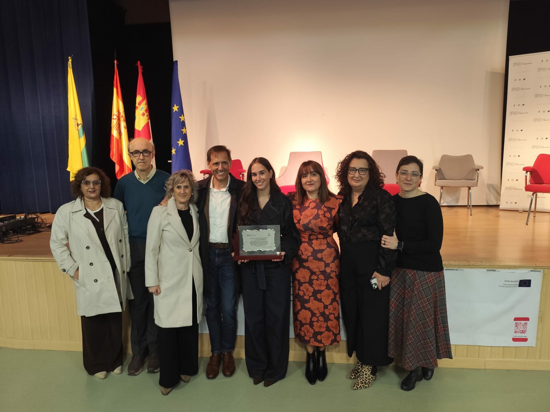 El IES Fco. García Pavón rinde homenaje a su alumna con el mejor expediente academico de Castilla-La Mancha