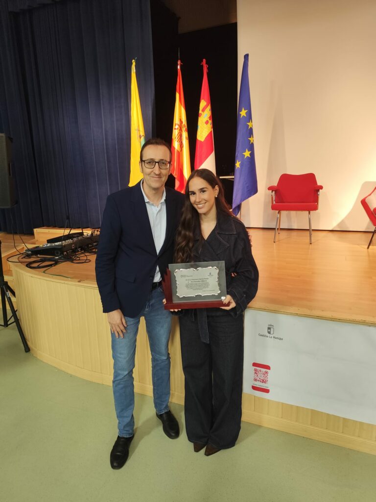 homenaje expediente academico pavon 2