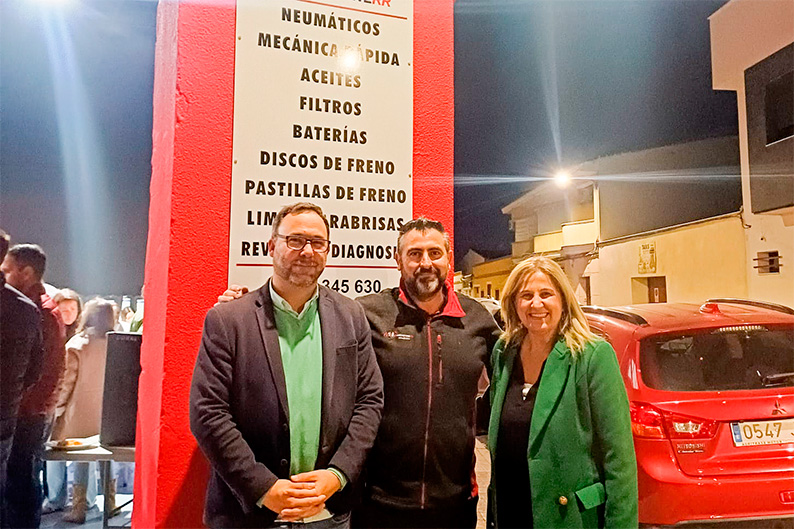 Navarro y Perales acompañan al empresario Antonio Olmedo en su nuevo proyecto