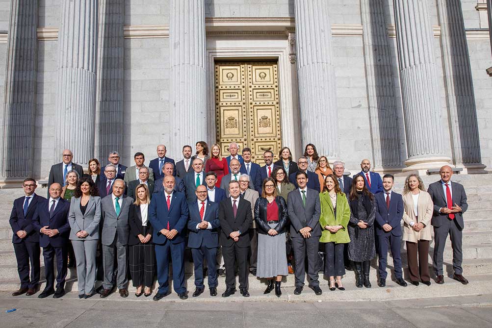 García-Page defiende la reforma del Estatuto de Autonomía, que nace de “un consenso amplísimo, con el gran objetivo de hacer mejor a España”