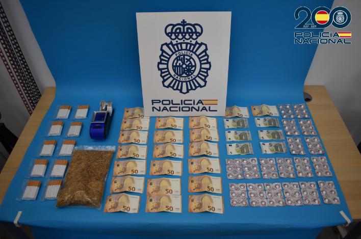 La Policía Nacional detiene a tres personas en Puertollano por vender droga en una vivienda cercana a varios centros escolares