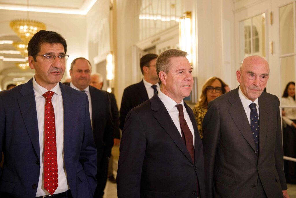 "Premios y reconocimientos marcan el XXIV Certamen Cultural Virgen de las Viñas en Madrid"