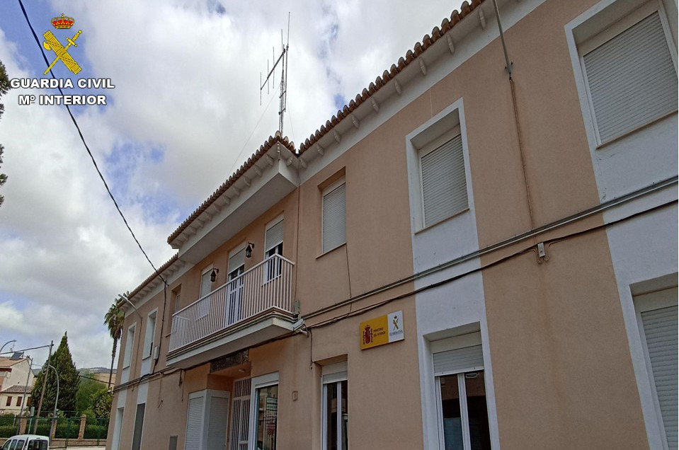 La Guardia Civil de Albacete detiene a dos personas por el robo con fuerza en una vivienda de Caudete
