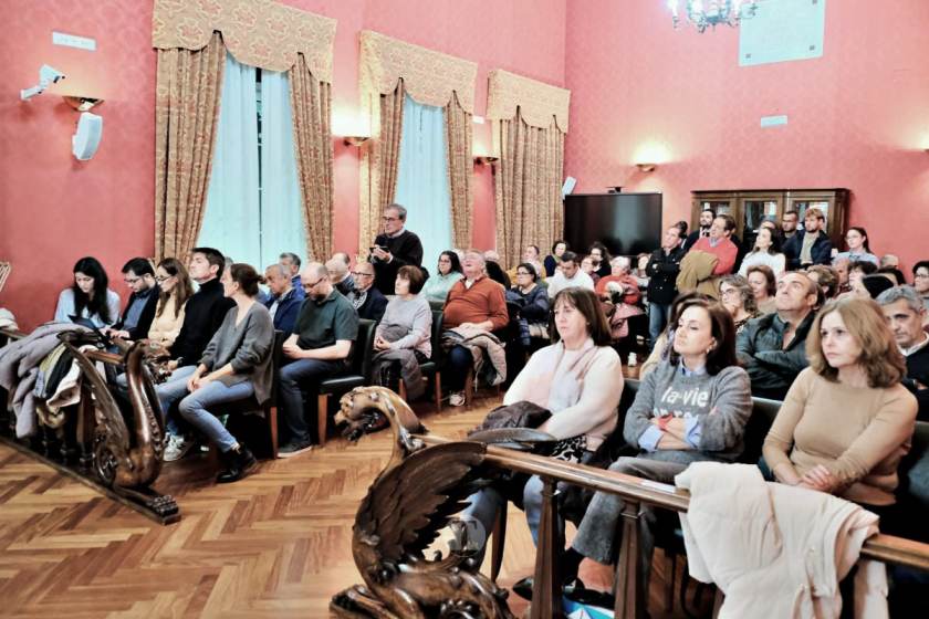 El pleno de Tomelloso se llena de tensión: STOP Biometano exige rechazar la planta, mientras el alcalde asegura que no es competencia municipal