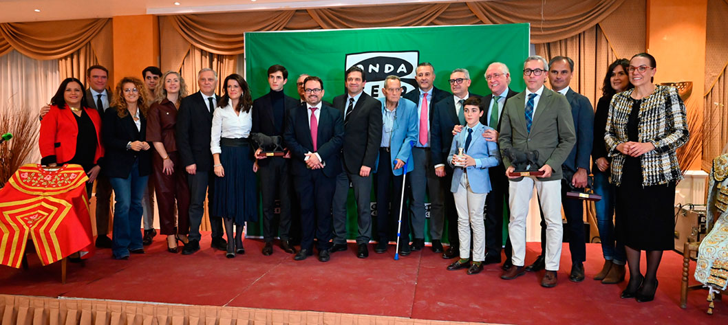 Valverde destaca el compromiso de la Diputación con la Tauromaquia en la entrega de los IV Premios Hasta la Bola de Onda Cero