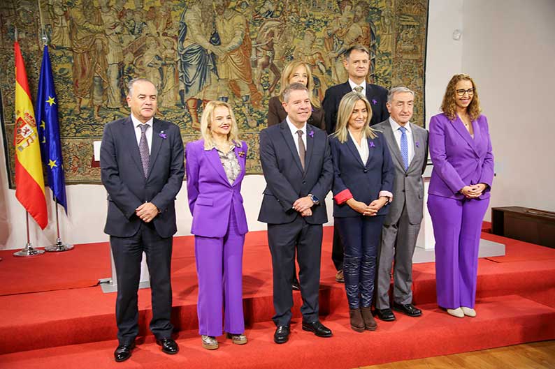 Milagros Tolón destaca en el 25N la unidad institucional como homenaje a las mujeres víctimas de la violencia machista