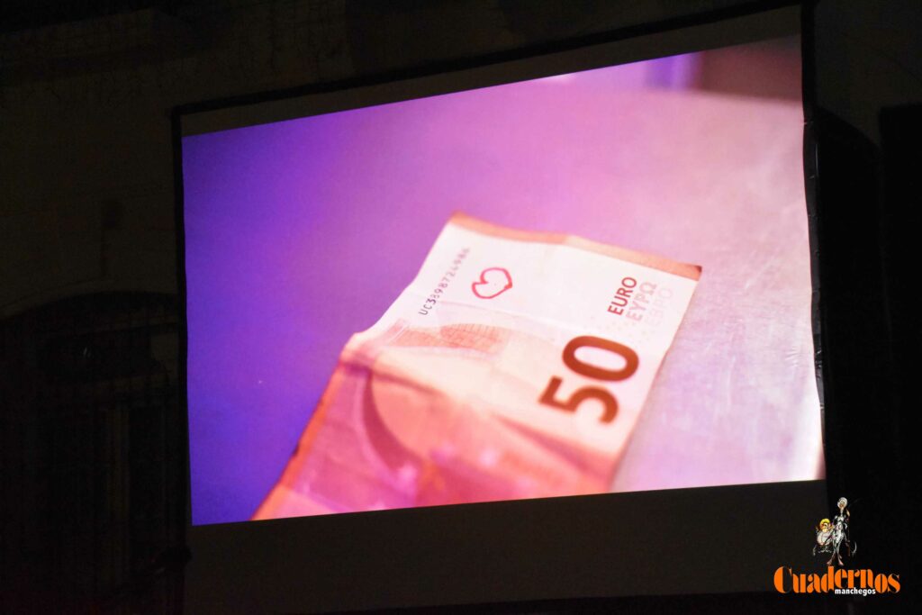 tomelloso apaga sus luces y enciende las del comercio local en un emotivo homenaje a los autonomos 15