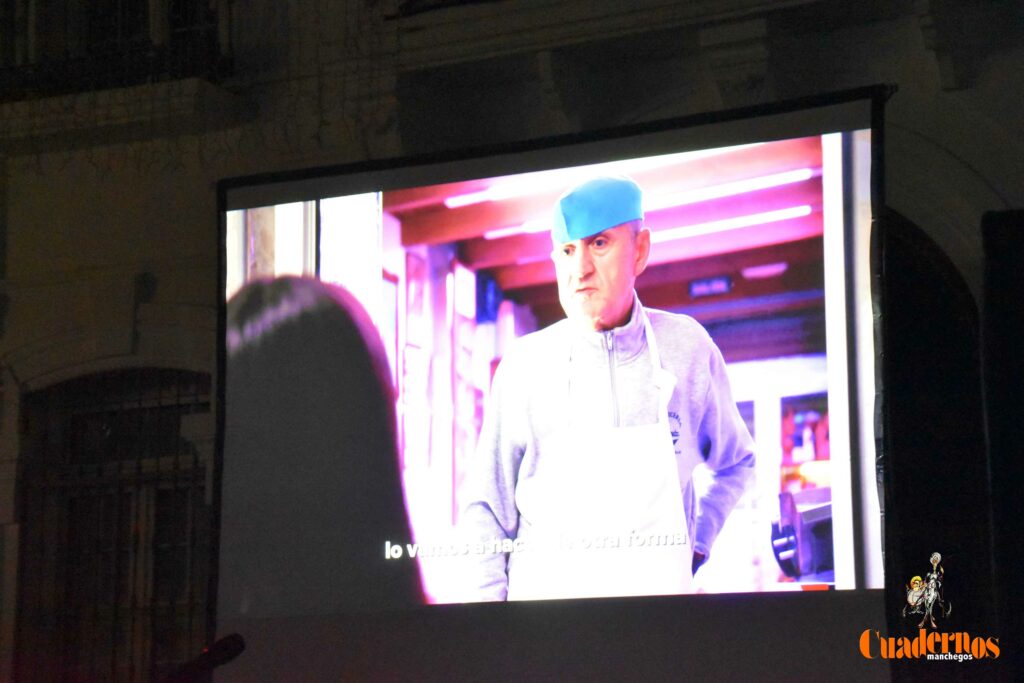 tomelloso apaga sus luces y enciende las del comercio local en un emotivo homenaje a los autonomos 16