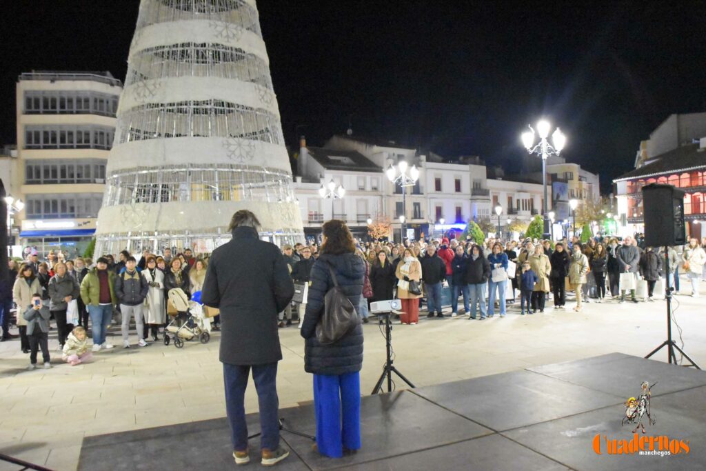 tomelloso apaga sus luces y enciende las del comercio local en un emotivo homenaje a los autonomos 24