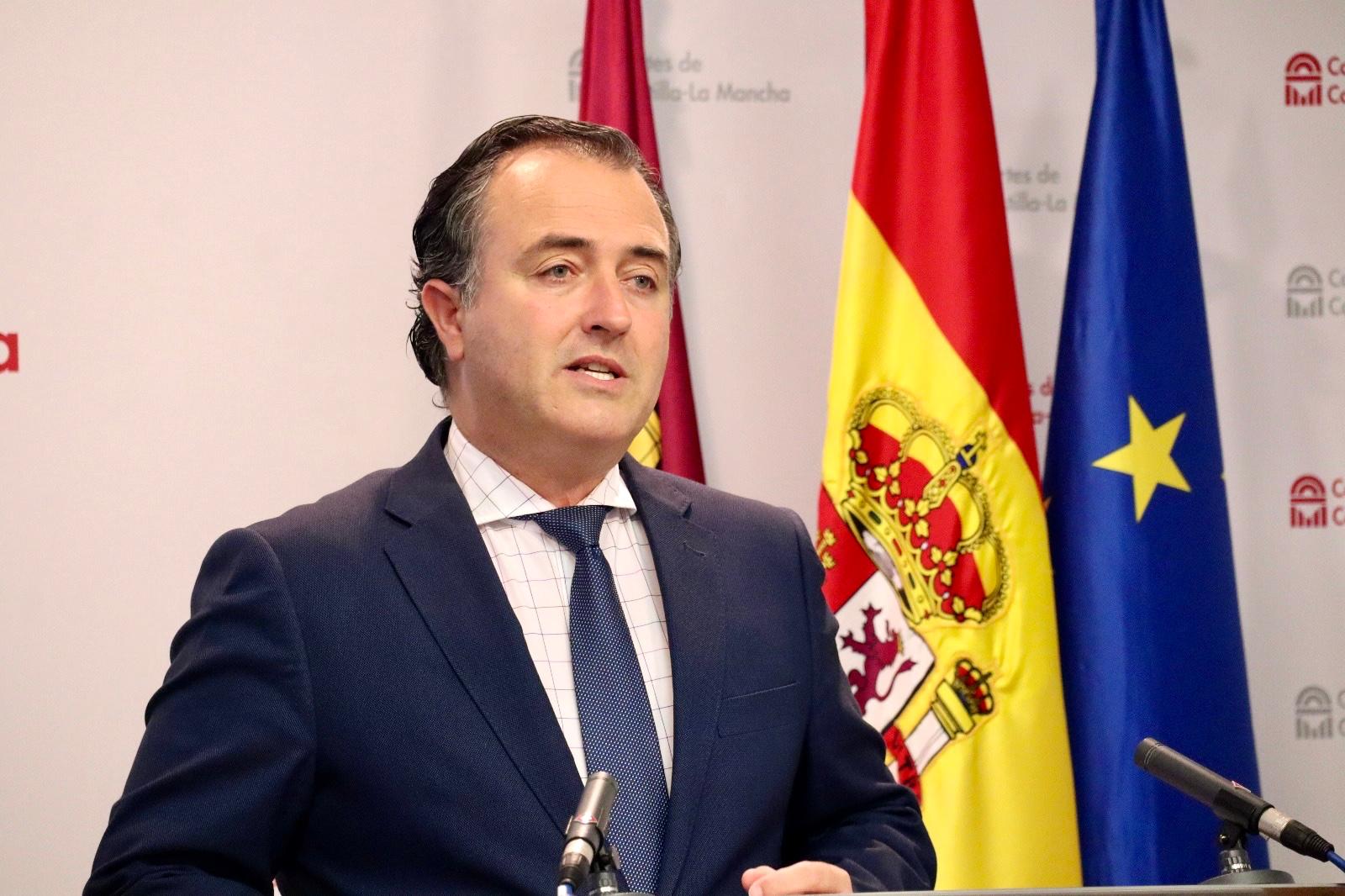 VOX denuncia que el PSOE castiga a las empresas, autónomos, trabajadores y al campo en los presupuestos 