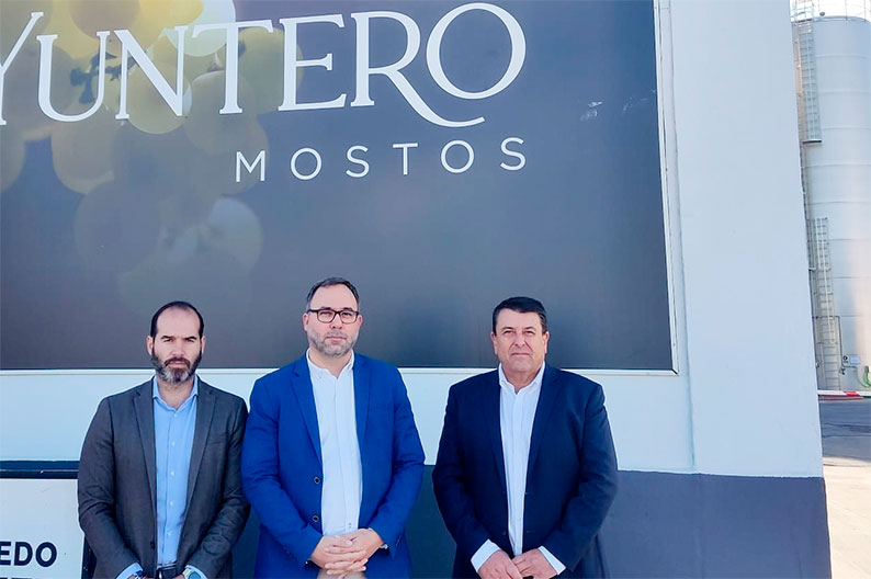 Navarro continúa la ronda de contactos sobre la posible instalación de una planta de biometano con Yuntero Mostos