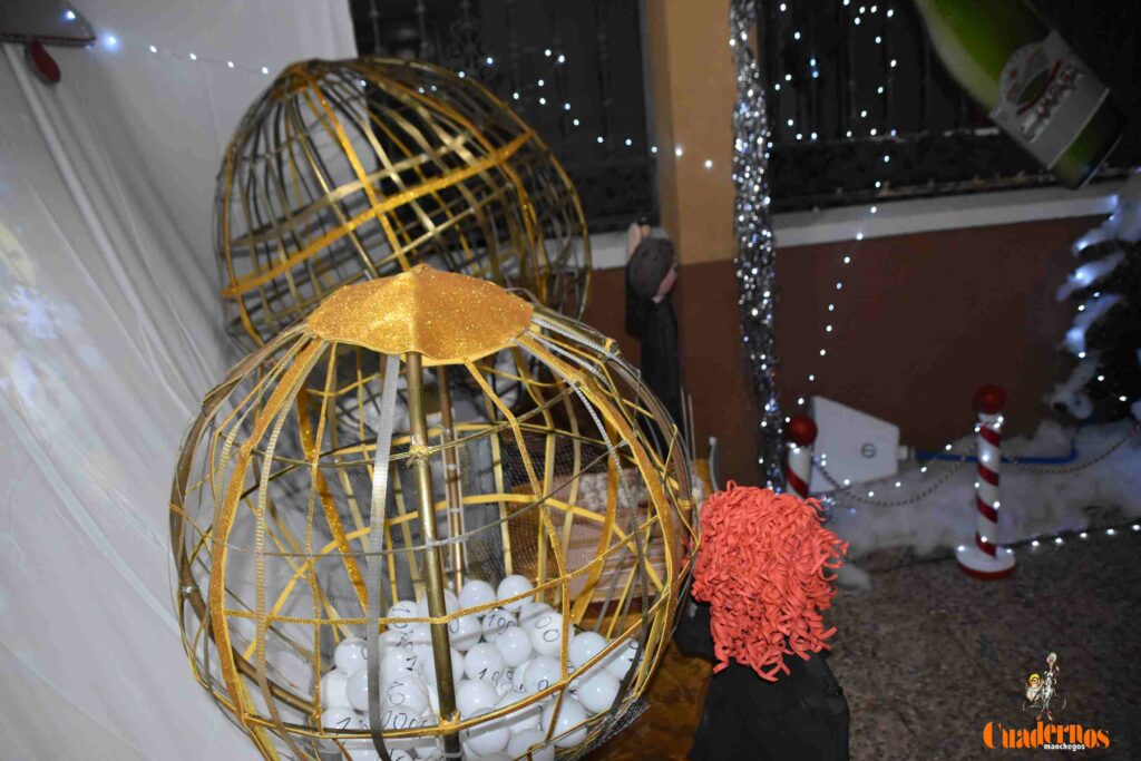 La ilusión de la Navidad llegará a Tomelloso en la administración de Lotería de Doña Soledad 28 administracion loteria navidad soledad quiralte 01 1