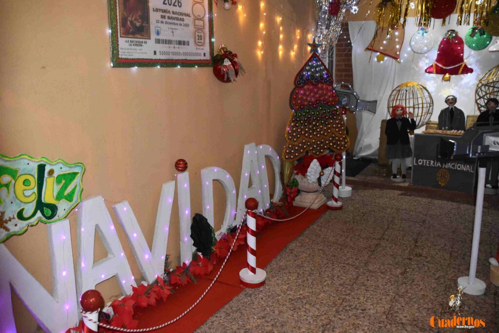 La ilusión de la Navidad llegará a Tomelloso en la administración de Lotería de Doña Soledad 25 administracion loteria navidad soledad quiralte 04 2