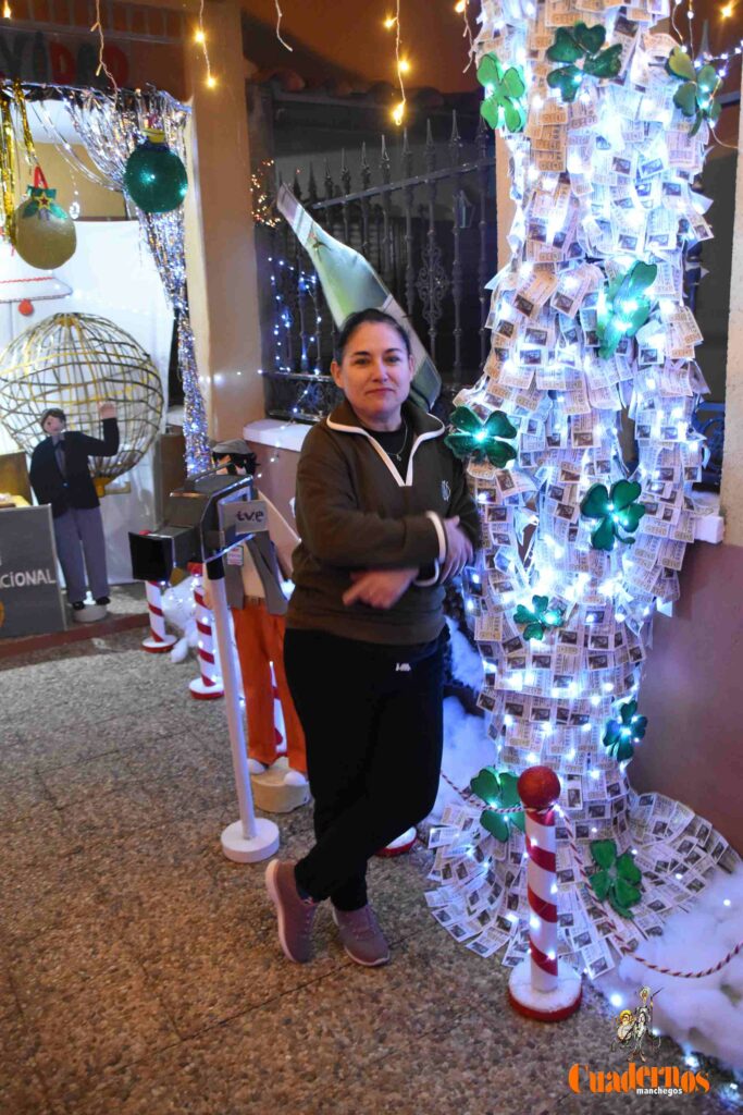 La ilusión de la Navidad llegará a Tomelloso en la administración de Lotería de Doña Soledad 1 administracion loteria navidad soledad quiralte 17 2