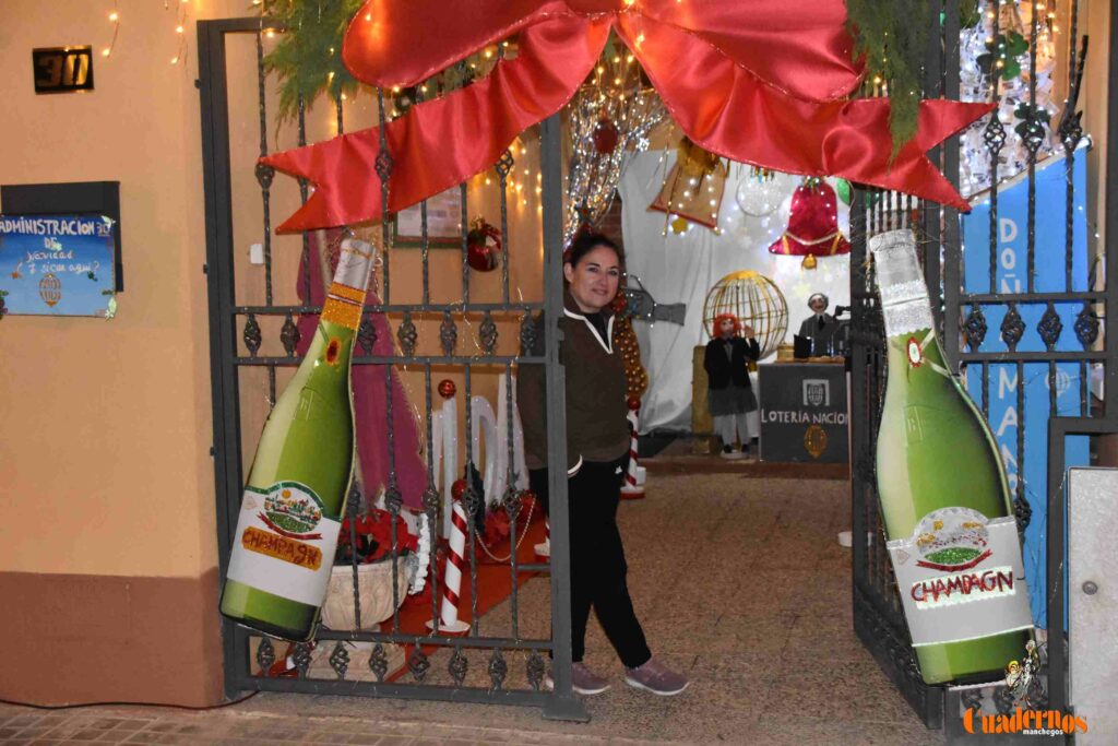 La ilusión de la Navidad llegará a Tomelloso en la administración de Lotería de Doña Soledad 8 administracion loteria navidad soledad quiralte 22