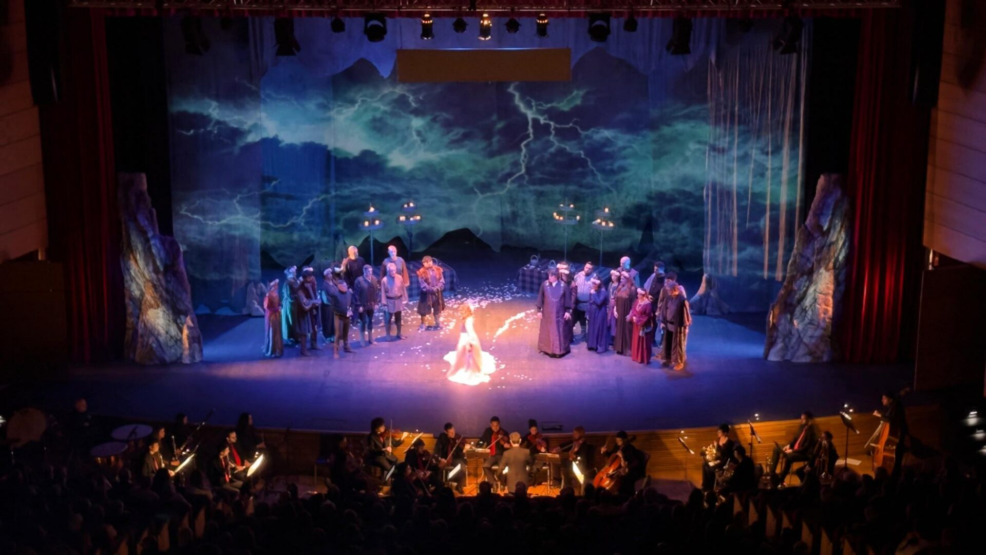 AMAO cierra un año de intensa actividad operística tras su papel destacado en Lucia di Lammermoor