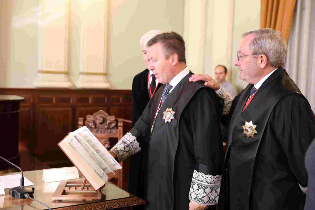 Ángel Cervantes toma posesión como presidente del Consejo de la Abogacía de Castilla-La Mancha 3 angelcervantes