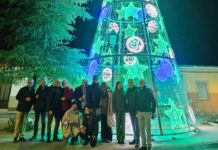 El Barrio San José Obrero celebra su encendido de luces con chocolatada, nuevos socios y emocionadas palabras de agradecimiento