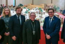 La Diputación de Ciudad Real se abre por primera vez a la tradición belenista con un belén monumental bendecido por Abilio Martínez