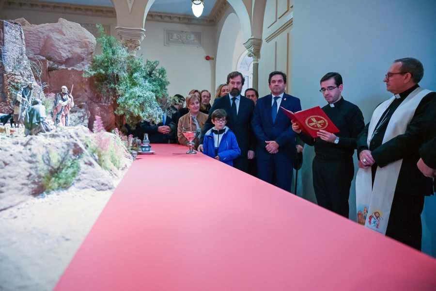 La Diputación de Ciudad Real se abre por primera vez a la tradición belenista con un belén monumental bendecido por Abilio Martínez 3 belen diputacion 3