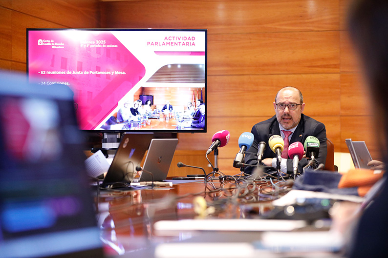 Bellido destaca “el microclima de acuerdo” que ha llevado a PSOE y PP a sacar adelante juntos en 2025 la mitad de las leyes y el Estatuto de Autonomía