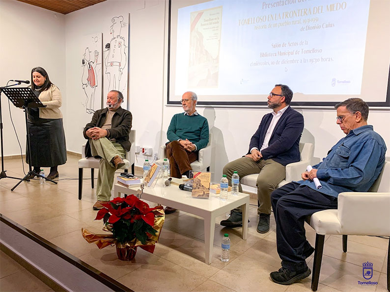 La Biblioteca acoge la presentación de la tercera edición del libro Tomelloso en la frontera del miedo, de Dionisio Cañas