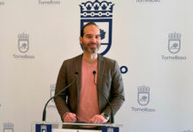 La Carrera de Papá Noel quiere llenar el Paco Gálvez de familias el 20 de diciembre: inscripción gratuita y medalla para todos