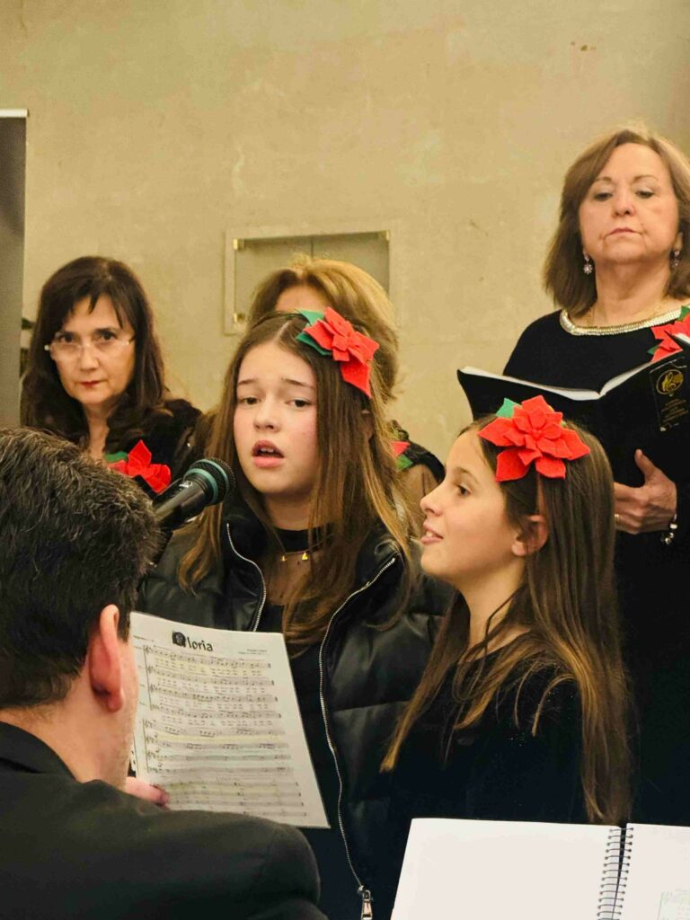 “Lux Aeterna” llena Santo Tomás de Villanueva en su V Concierto de Navidad 9 concierto coral lux aterna tomelloso parroquia santo tomas de villanueva 4
