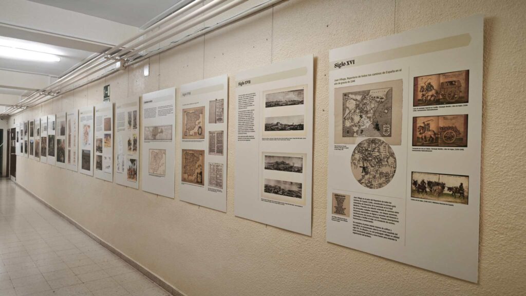 El IES Eladio Cabañero acoge la inauguración de la exposición “Conocer Castilla-La Mancha a través de los viejos caminos” 4 conocer clm a traves de sus caminos