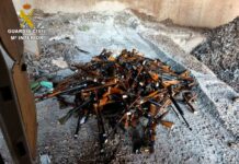 La Guardia Civil procede a la destrucción de un total de 800 armas entre fuego y armas blancas