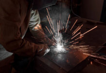 Las empresas del metal deberán hacer efectivas las subidas salariales tras la publicación del convenio en el BOP