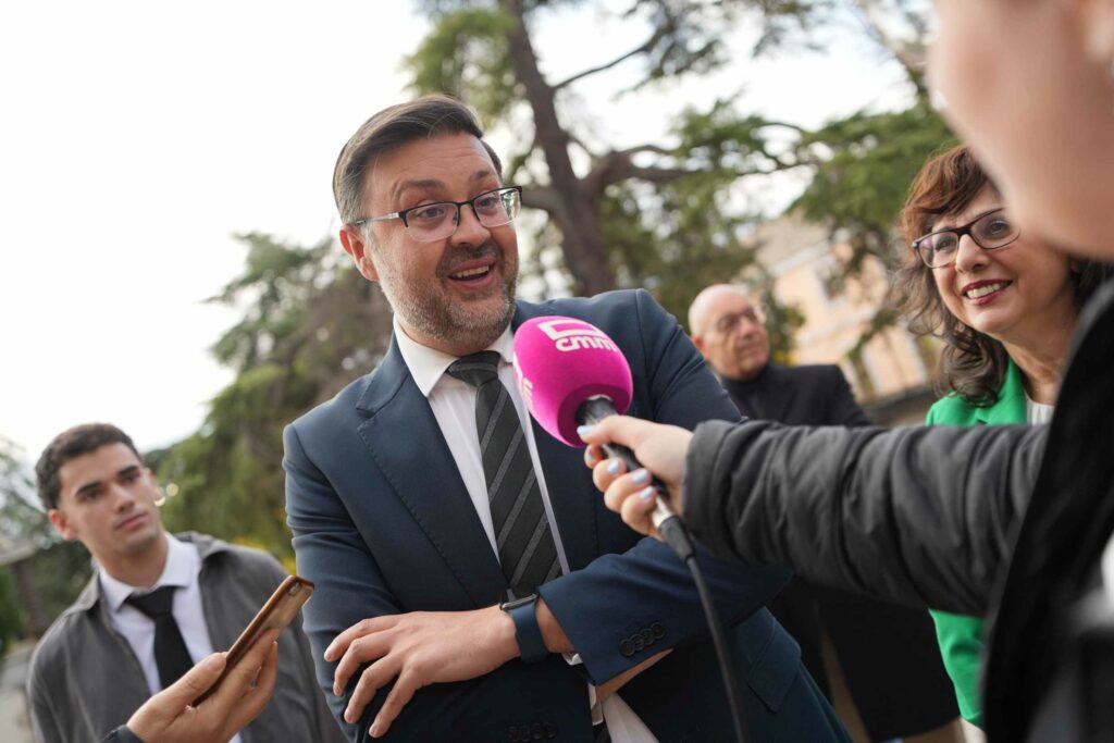 entrega de los premios extraordinarios de eso bachillerato enseanzas artsticas profesionales y formacin profesional 54960831742 o