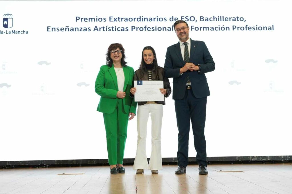 entrega de los premios extraordinarios de eso bachillerato enseanzas artsticas profesionales y formacin profesional 54961718971 o
