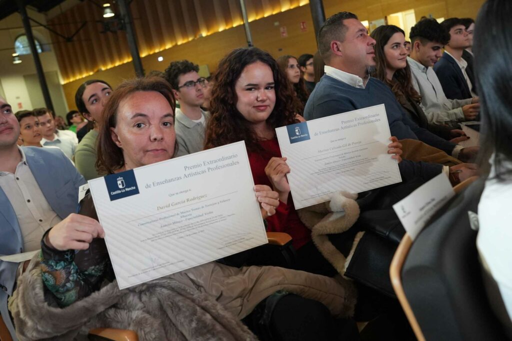 entrega de los premios extraordinarios de eso bachillerato enseanzas artsticas profesionales y formacin profesional 54961719066 o