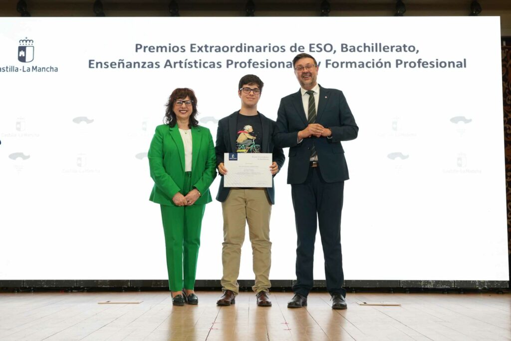 entrega de los premios extraordinarios de eso bachillerato enseanzas artsticas profesionales y formacin profesional 54961897538 o
