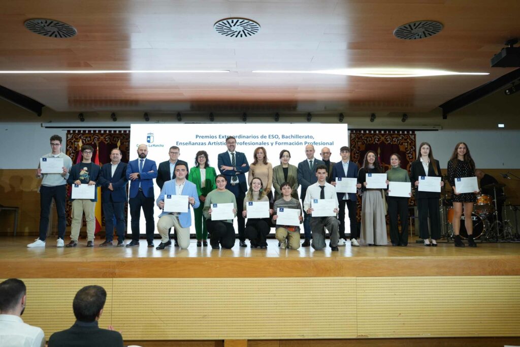 entrega de los premios extraordinarios de eso bachillerato enseanzas artsticas profesionales y formacin profesional 54961968234 o