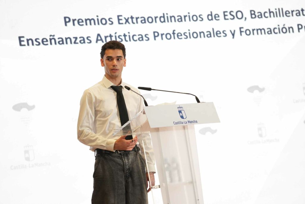 entrega de los premios extraordinarios de eso bachillerato enseanzas artsticas profesionales y formacin profesional 54961968244 o