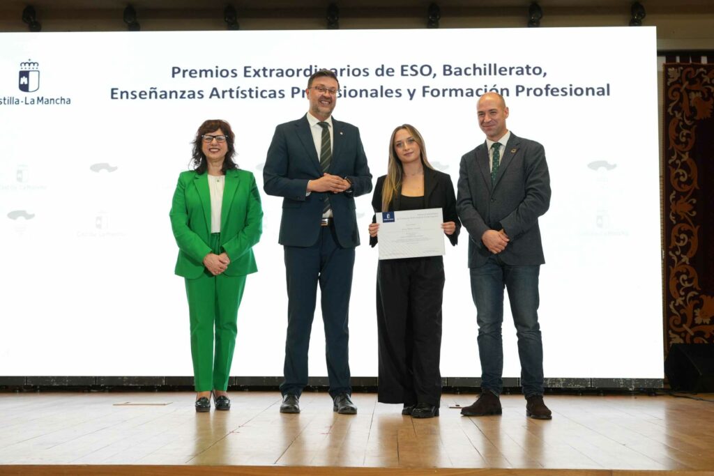 entrega de los premios extraordinarios de eso bachillerato enseanzas artsticas profesionales y formacin profesional 54961968284 o