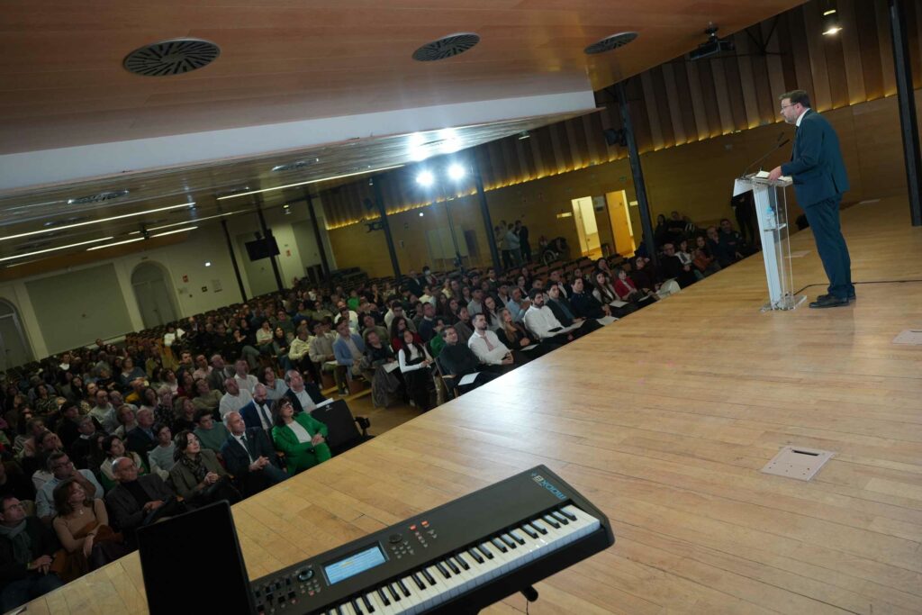 entrega de los premios extraordinarios de eso bachillerato enseanzas artsticas profesionales y formacin profesional 54961968469 o