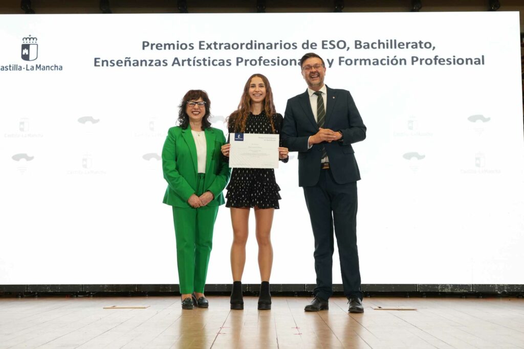 entrega de los premios extraordinarios de eso bachillerato enseanzas artsticas profesionales y formacin profesional 54961968754 o
