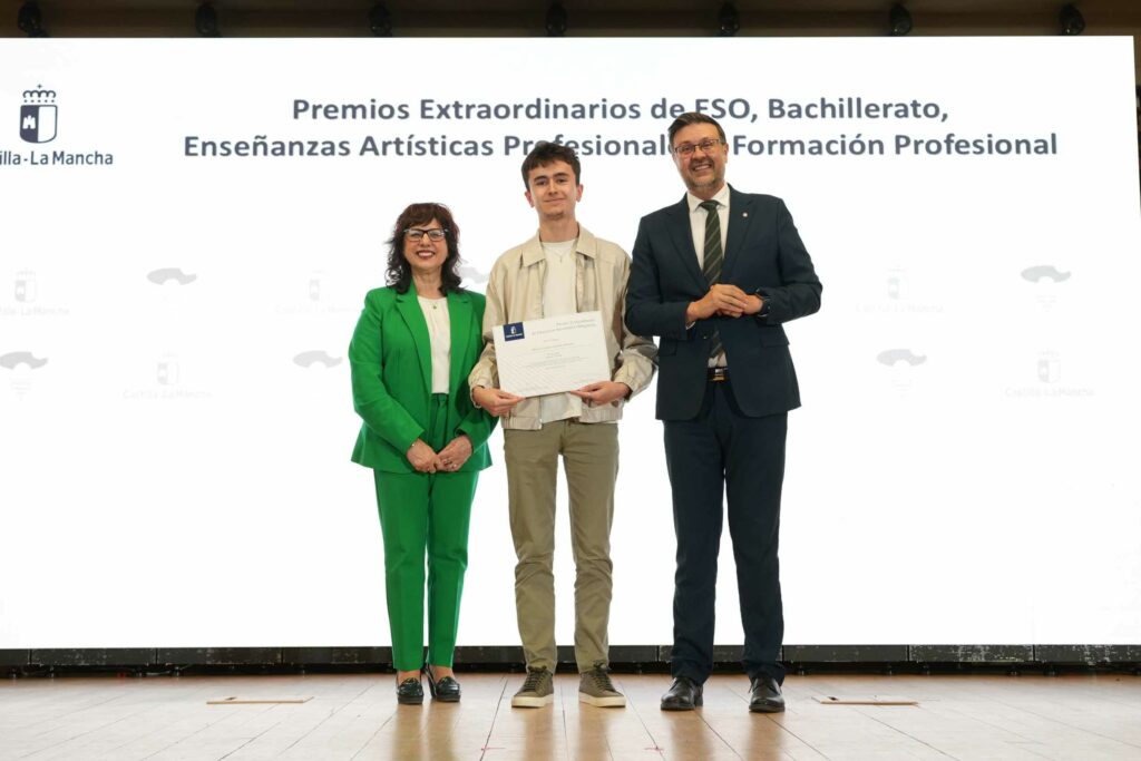 entrega de los premios extraordinarios de eso bachillerato enseanzas artsticas profesionales y formacin profesional 54961968864 o