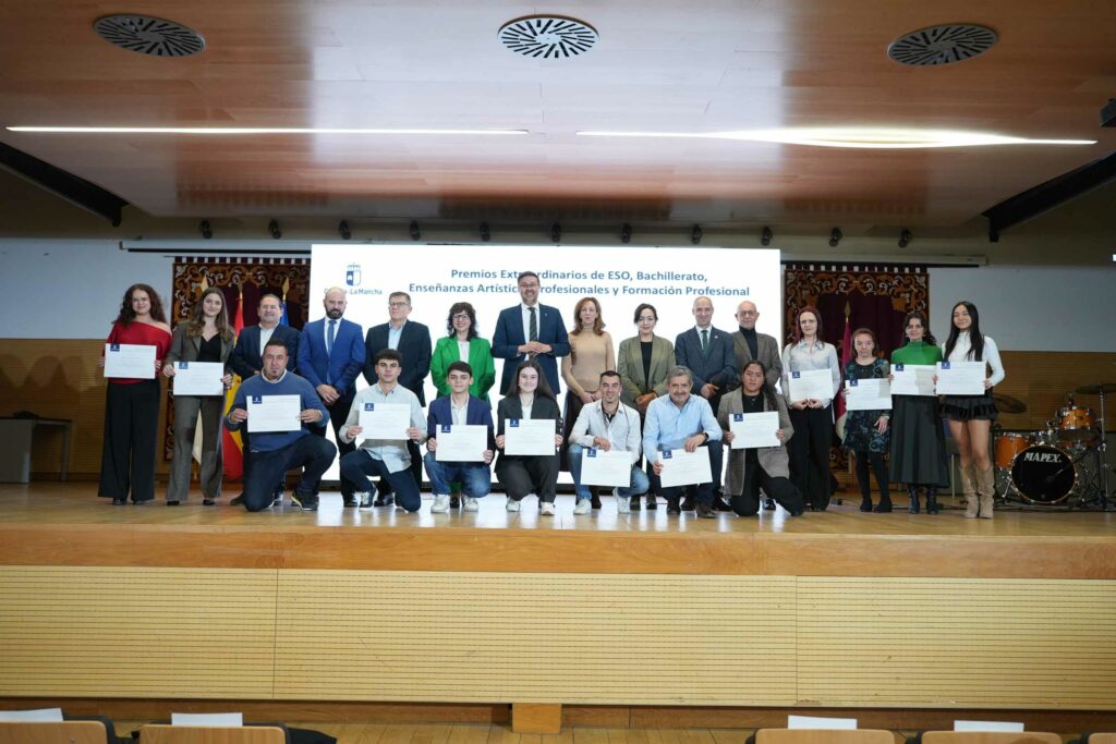 entrega de los premios extraordinarios de eso bachillerato enseanzas artsticas profesionales y formacin profesional 54962024885 o