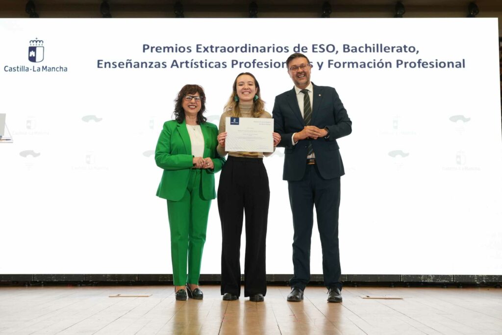 entrega de los premios extraordinarios de eso bachillerato enseanzas artsticas profesionales y formacin profesional 54962024960 o