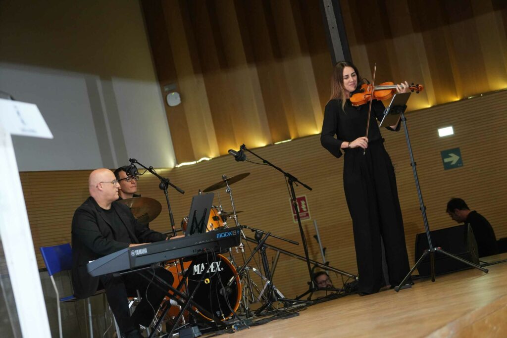 entrega de los premios extraordinarios de eso bachillerato enseanzas artsticas profesionales y formacin profesional 54962025140 o