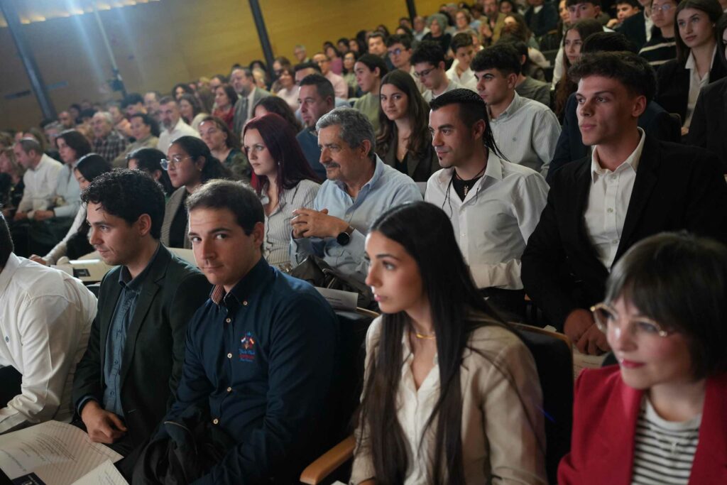 entrega de los premios extraordinarios de eso bachillerato enseanzas artsticas profesionales y formacin profesional 54962025160 o