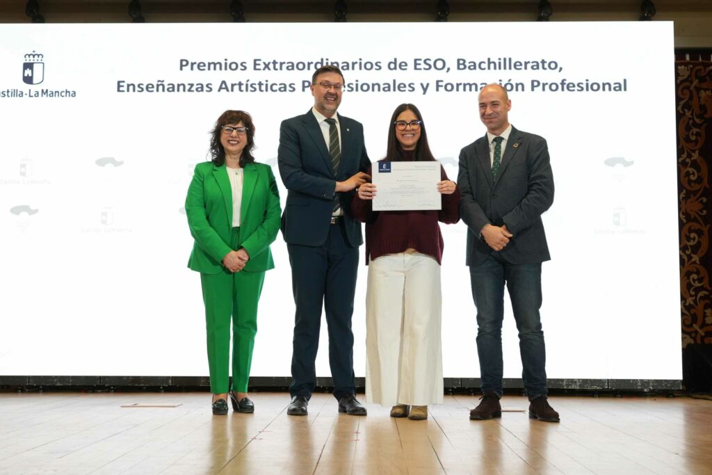 entrega de los premios extraordinarios de eso bachillerato enseanzas artsticas profesionales y formacin profesional 54962025225 o